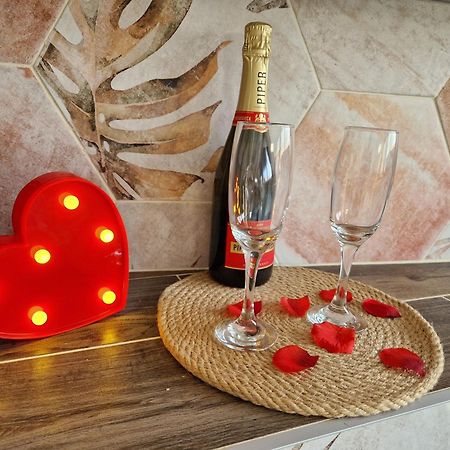 Atoumo Appartement Love Jacuzzi & Jardin Disneyland Paris Quincy-Voisins Exterior photo